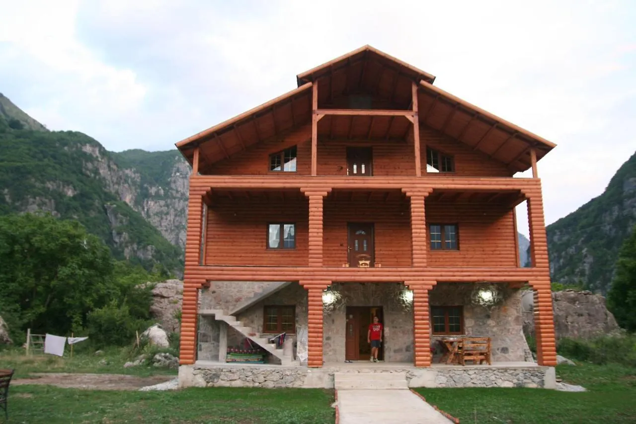 Bujtina Dreni Hotel Theth Guest house