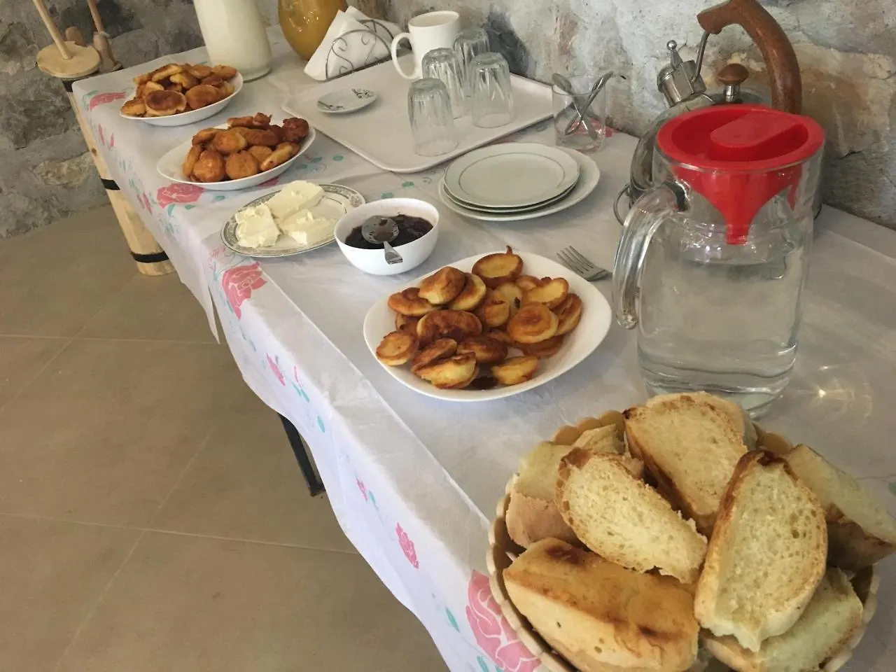 Hotel Bujtina Dreni Theth 0*,  Albania