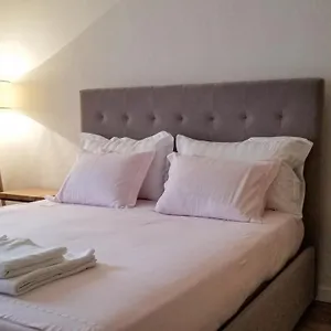 https://spacious-and-cozy-apartment-ajia-apartment.hotels-in-tirana.com