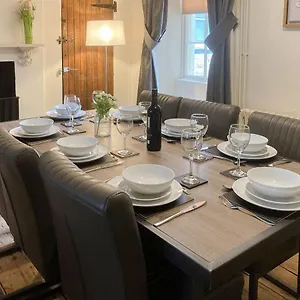 https://nells-cottage.yorkshirehotels.net